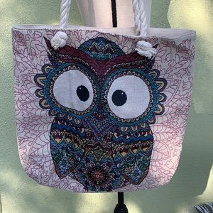 Burlap lined bag with a large eyed owl! Colorful with rope straps 18x 18”
